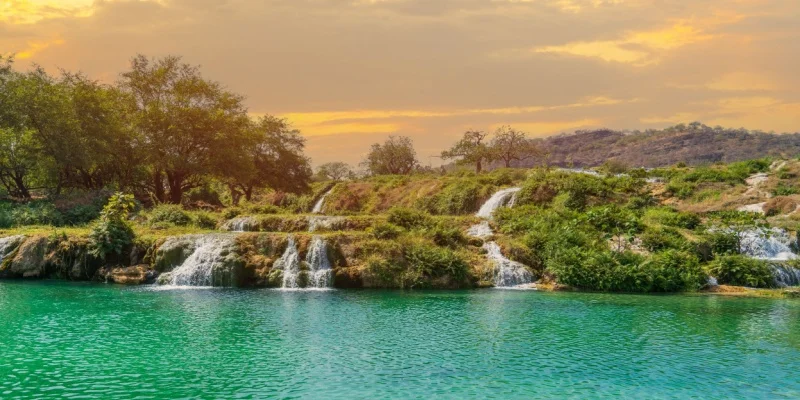 Places to Visit in Salalah: The Ultimate Guide to Oman’s Green Jewel 2