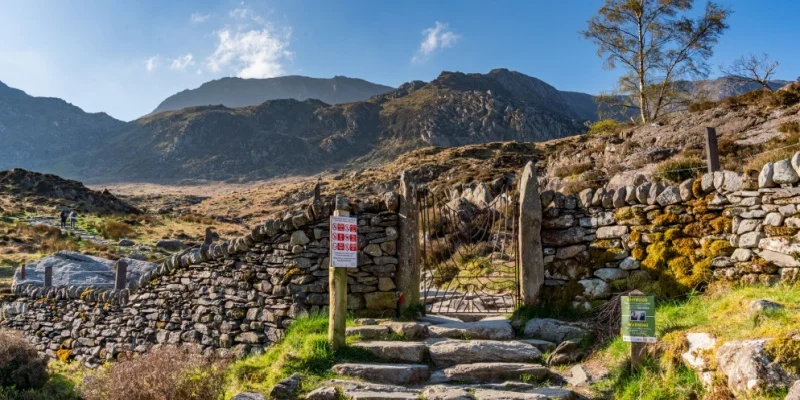 Epic Places to Visit in the United Kingdom Beyond London - 2025 Guide 6 Snowdonia National Park