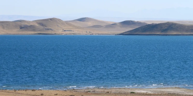 Places to Visit in Uzbekistan: A Comprehensive Travel Guide for 2025 8 Aydarkul Lake
