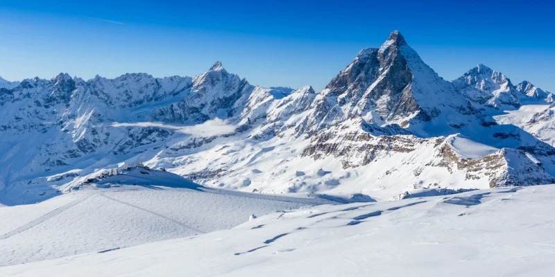 Best Places to Visit in Switzerland for Scenic Train Journeys & Alpine Adventures 13 Quick Travel Guide for Visiting Switzerland